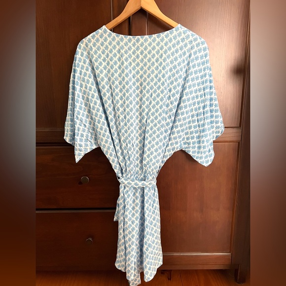 NWT Cupshe Blue & White Leaf Print Wrap Romper M - Picture 4 of 7